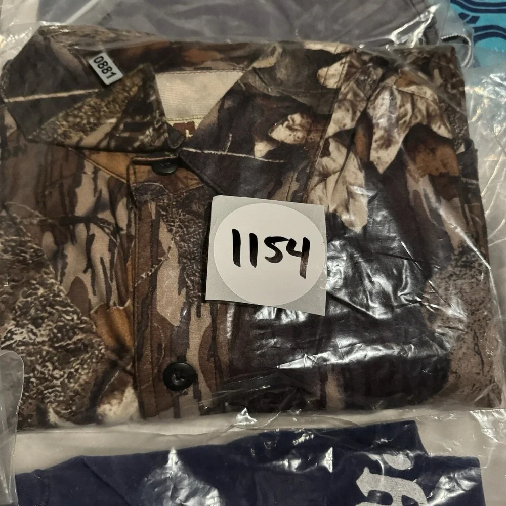HFC 100% Polyester Camo Button Down Shirt Men's Size Medium